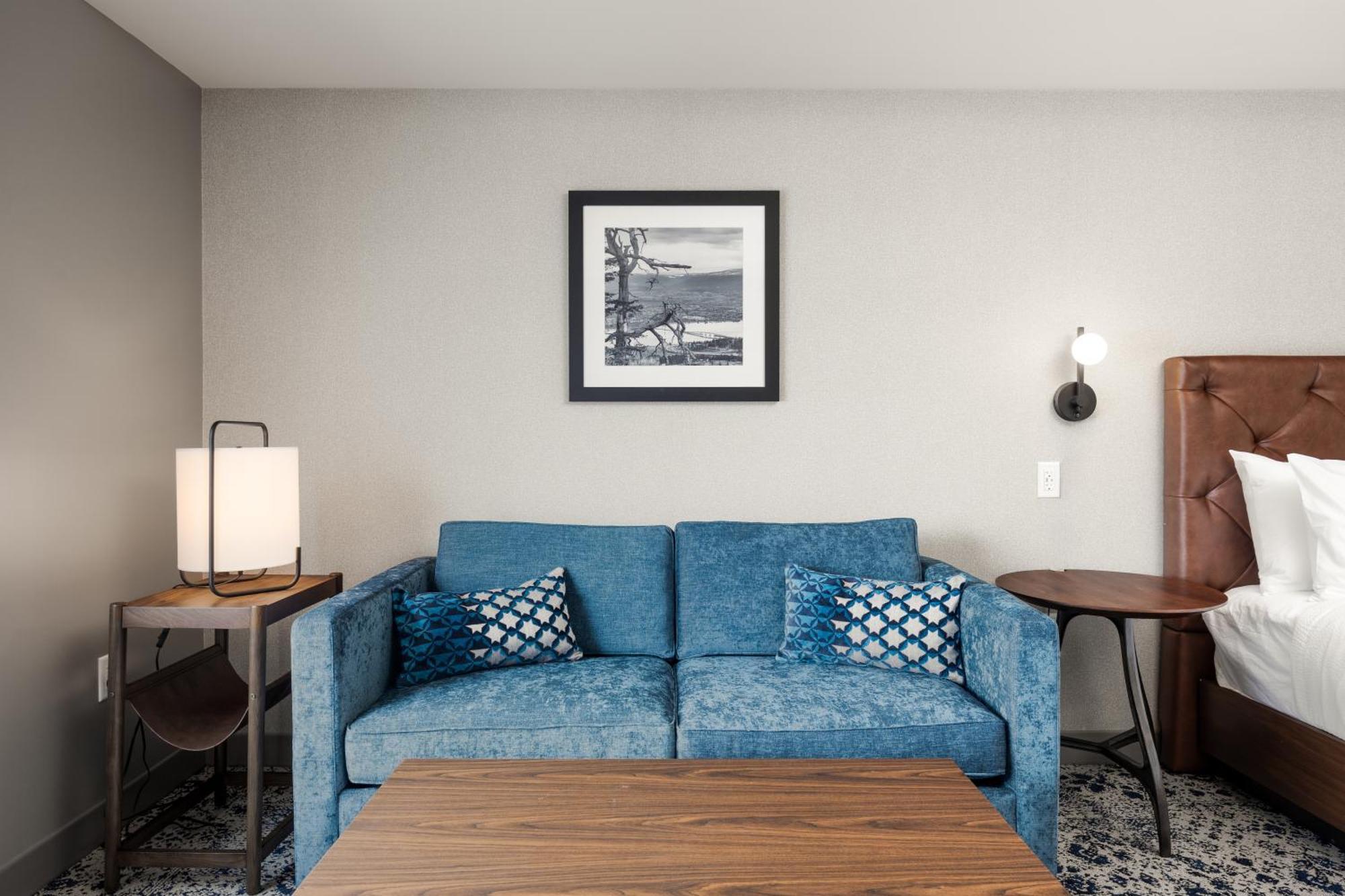 Four Points By Sheraton Kelowna Airport Экстерьер фото