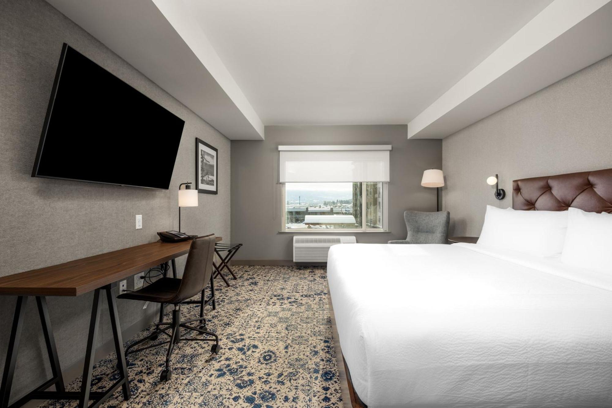 Four Points By Sheraton Kelowna Airport Экстерьер фото