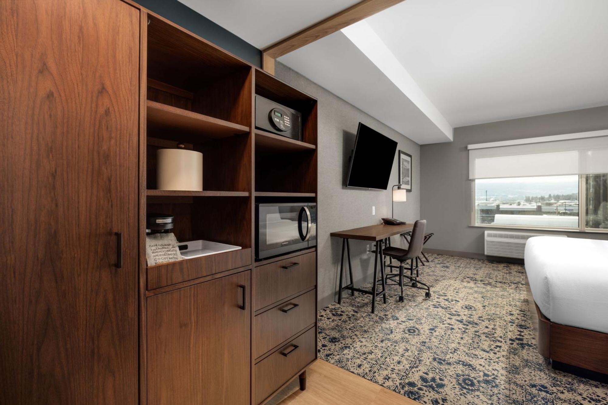 Four Points By Sheraton Kelowna Airport Экстерьер фото