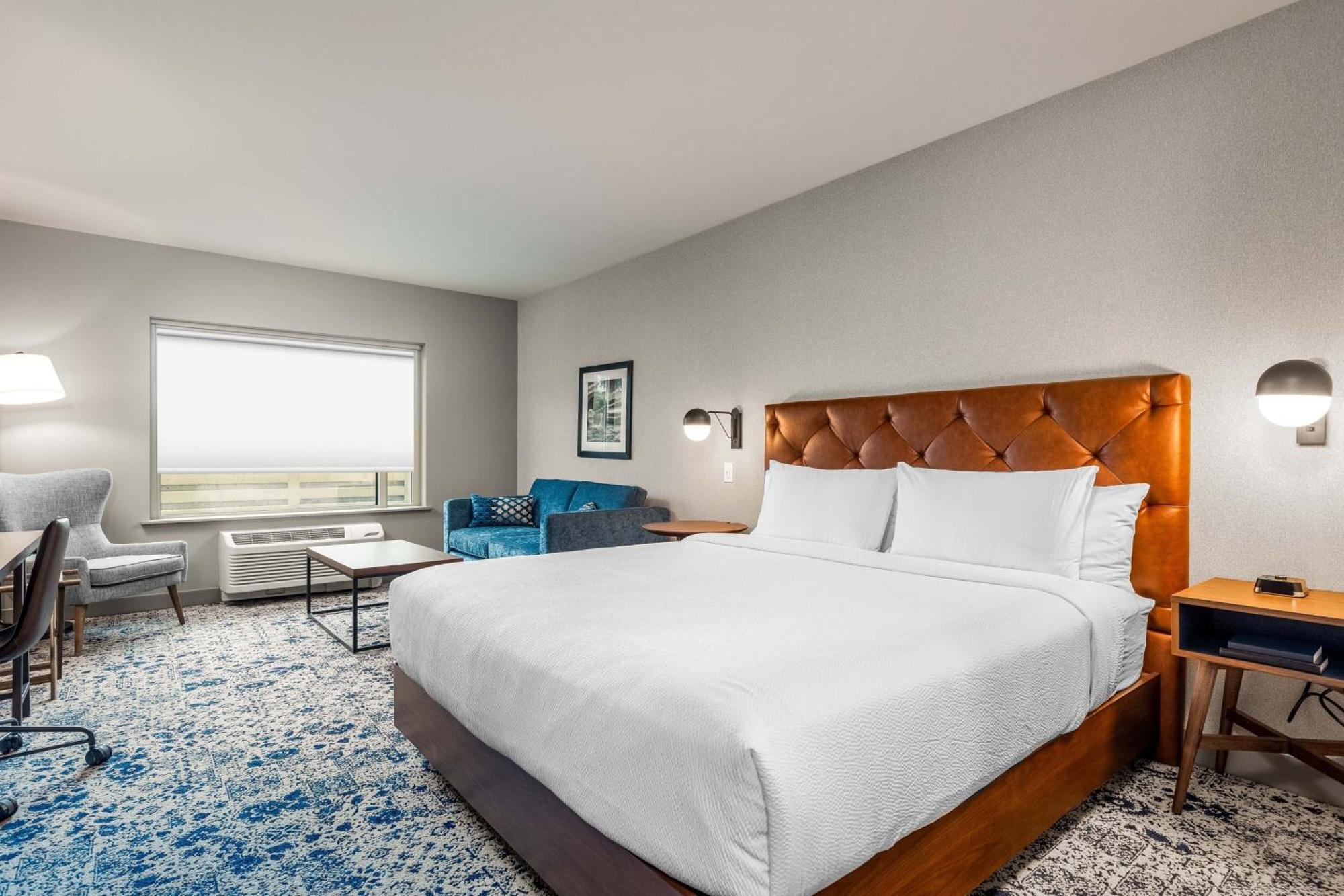 Four Points By Sheraton Kelowna Airport Экстерьер фото